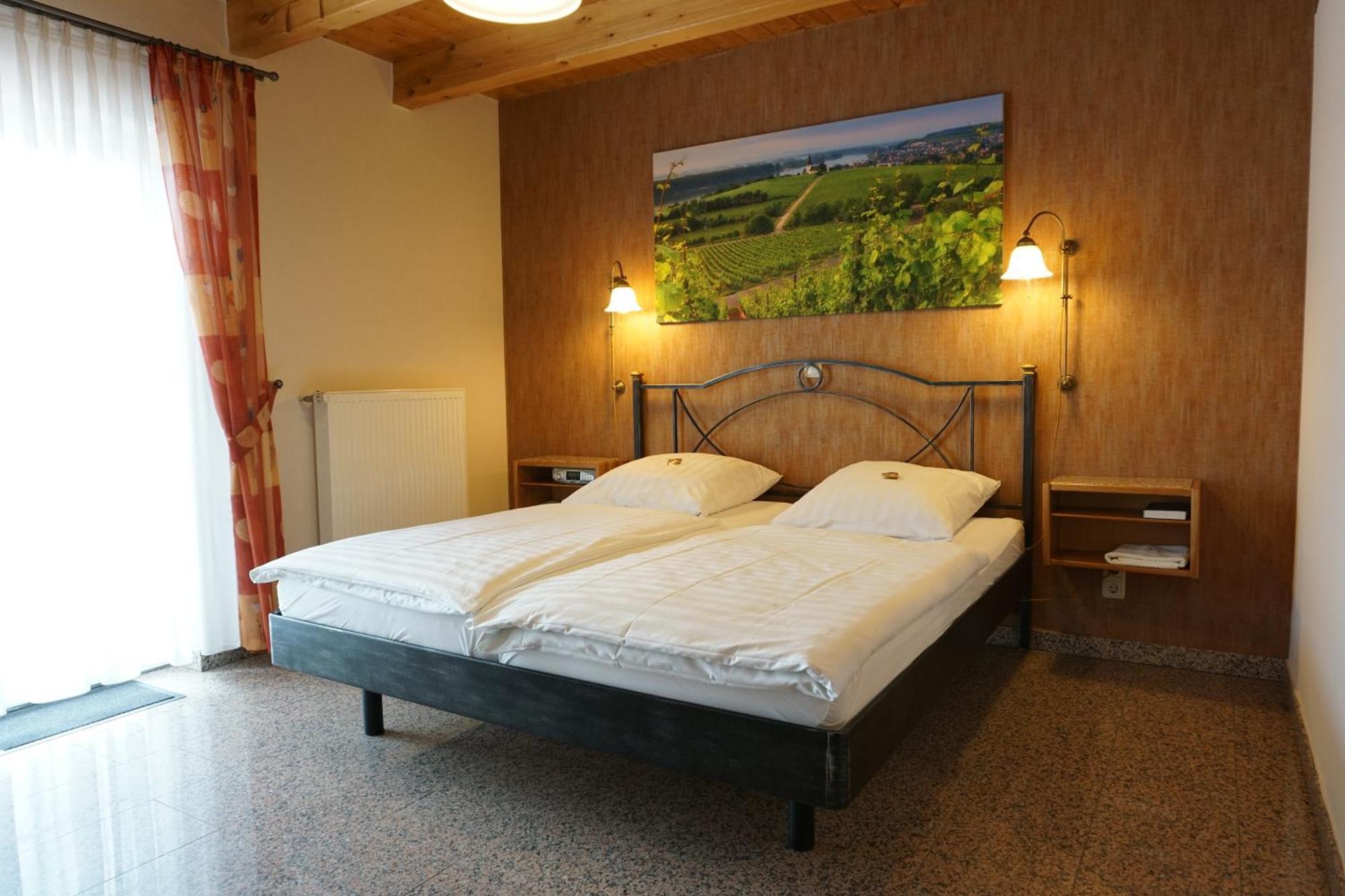 Weingut & Gaestehaus Julianenhof Nierstein Dış mekan fotoğraf